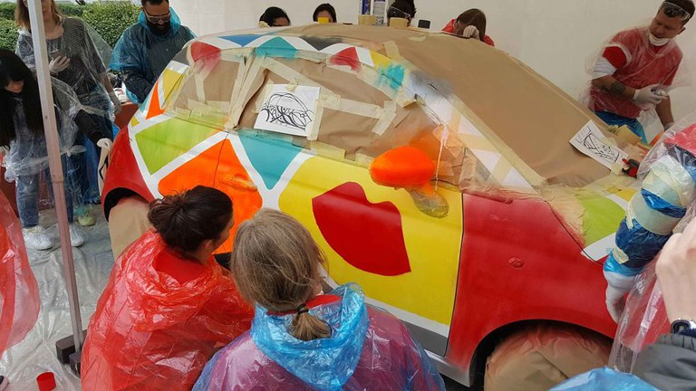 CAR GRAFFITI (2).jpg CAR GRAFFITI (2).jpg